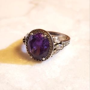 Size 4.75 Silver Amytheist Ring 💍 💜